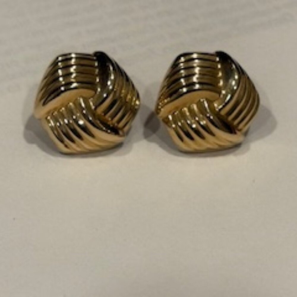Beautiful 14K gold polished pierced earrings-Closed love knot design